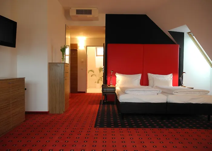 Hotel Senator 4*