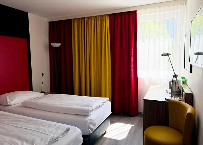 Senator Hotel