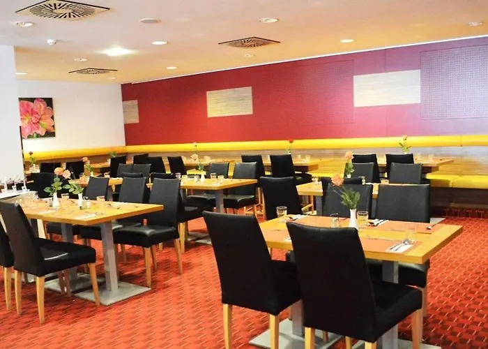 Hotel Senator 4*